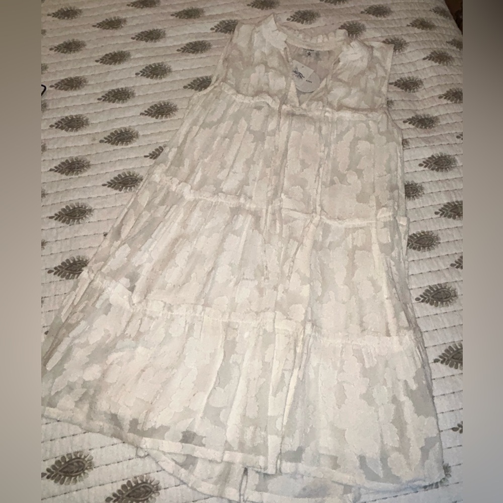 New with tags En Créme white dress